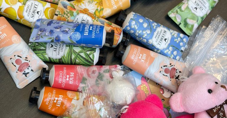 afaca6f4-8aee-411c-8147-f5942d3f18ee